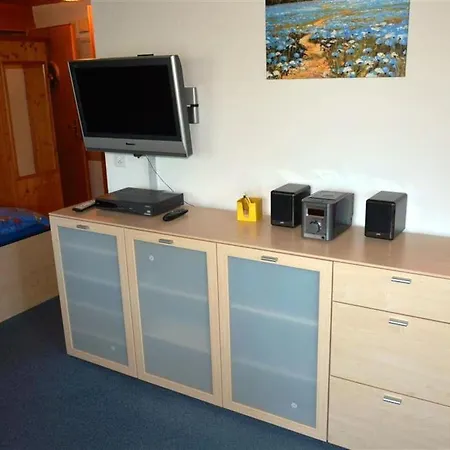 Appartement Eichhorn Appartement-fewo- Dusche Oder Bad- Wc 3-bettwohnung By Interhome